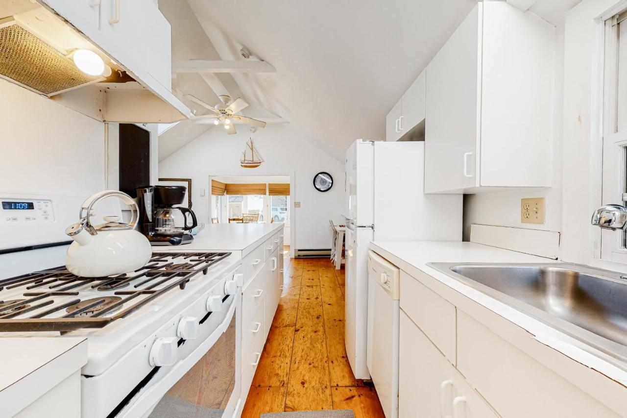 Ocean Point Oasis Villa Mashpee Bagian luar foto