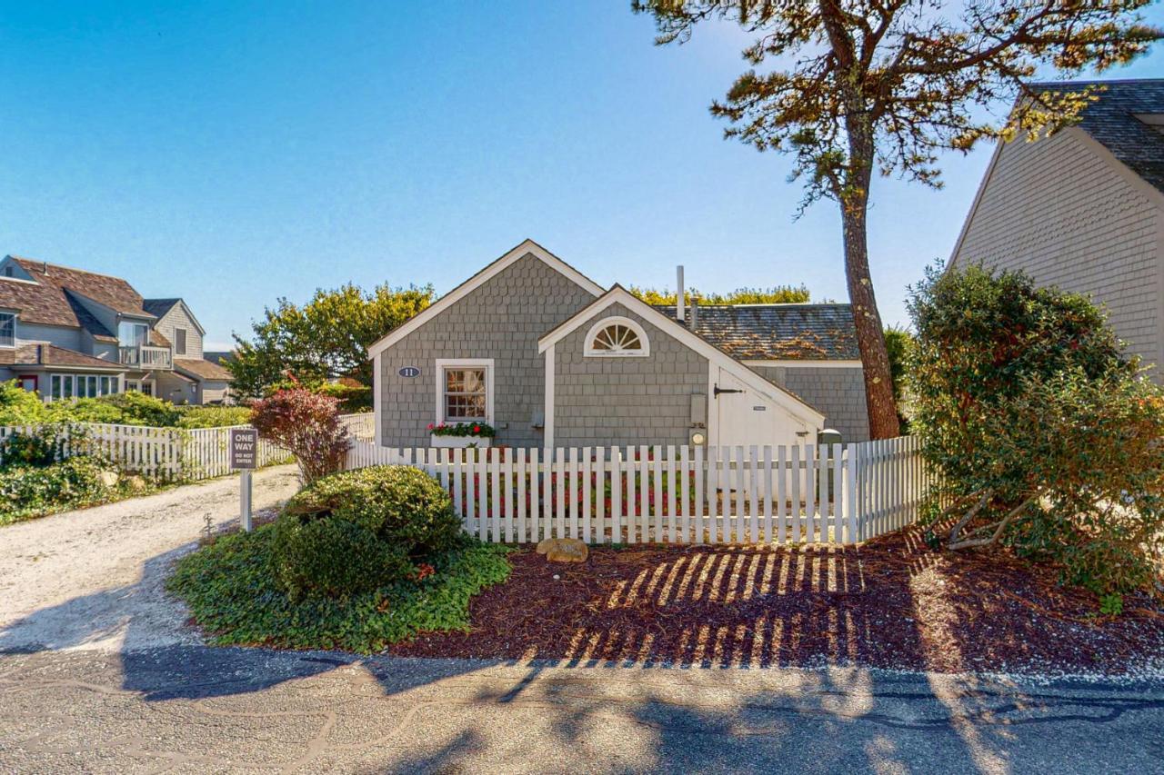 Ocean Point Oasis Villa Mashpee Bagian luar foto