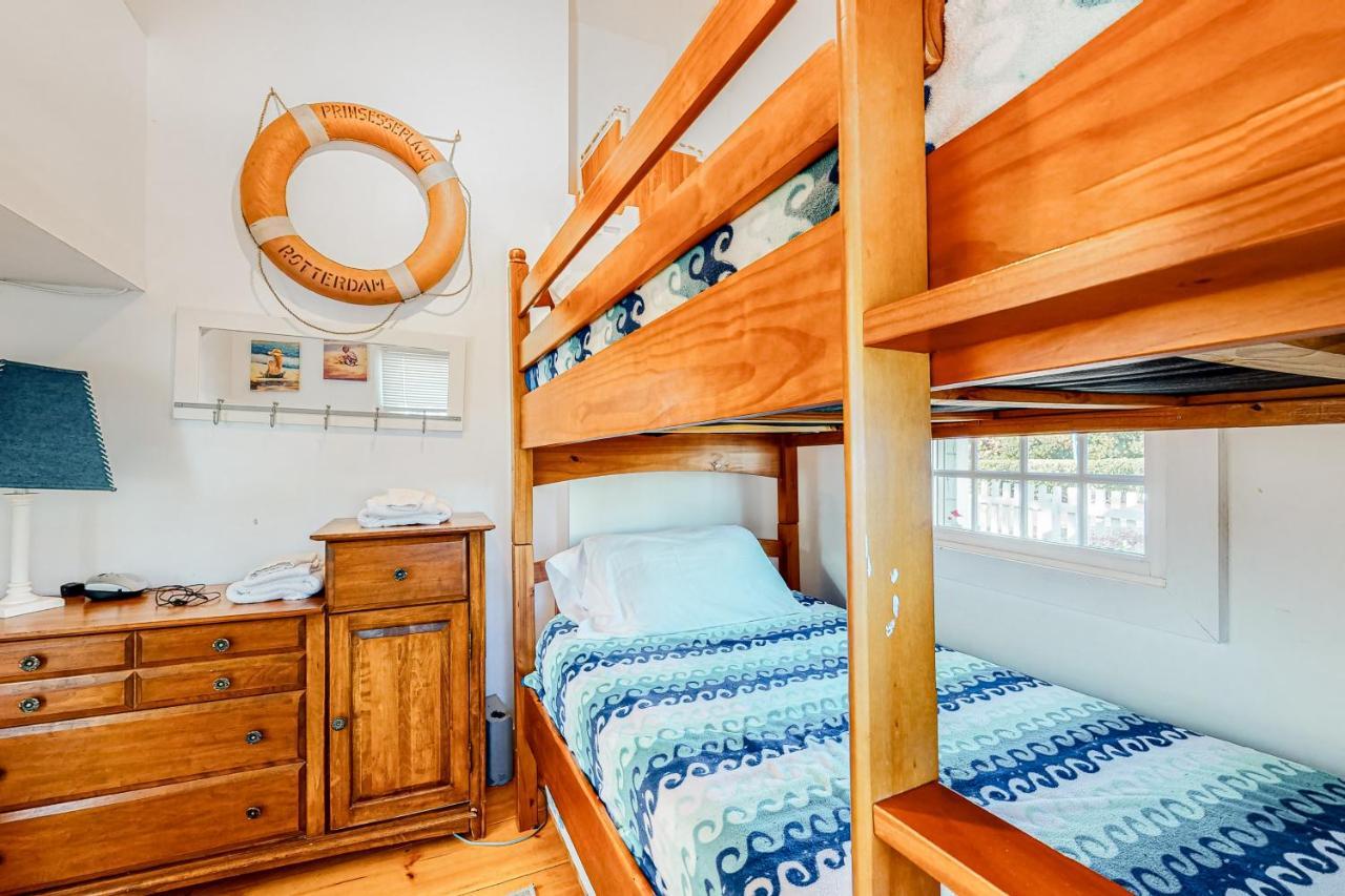 Ocean Point Oasis Villa Mashpee Bagian luar foto